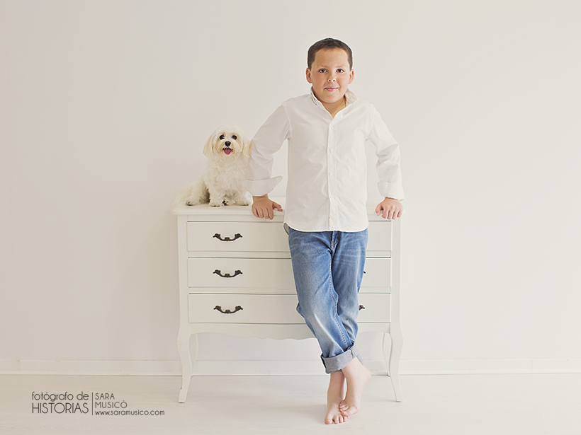 fotos de primera comunión en estudio con mascota